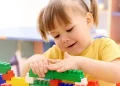 Main Lego Itu Bukan Cuma Buat Anak Kecil, Ini Manfaatnya!