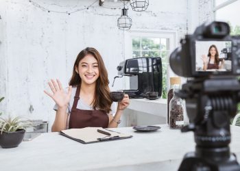 Mau Jadi Vlogger? Mulai dari Sini!