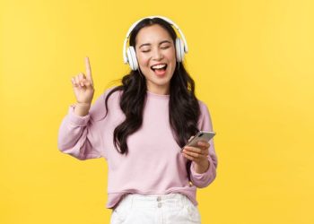 MUSIK DAN KESEHATAN MENTAL: EMANG ADA HUBUNGANNYA?