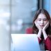 PUNYA BANYAK TEMEN KAYA: TEKANAN FINANSIAL ATAU MOTIVASI?