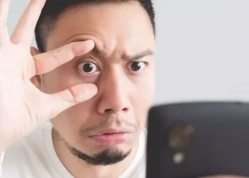 Radiasi Gadget vs. Mata: Gimana Cara Lindunginya?