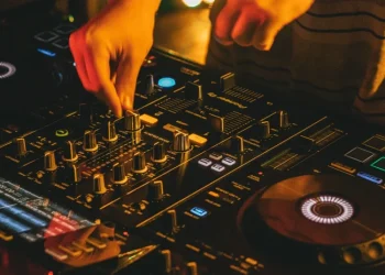 Komunitas Produser Musik Elektronik: Apakah EDM Masih Populer?