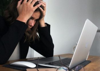 OVERWORK BIKIN PRODUKTIF ATAU MALAH BIKIN STRES? YUK, CARI TAHU!
