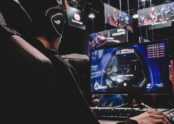 APAKAH KARIR DI DUNIA GAME MENGUNTUNGKAN?