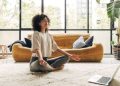 KENAPA BANYAK ANAK MUDA MULAI BERALIH KE SLOW LIVING?