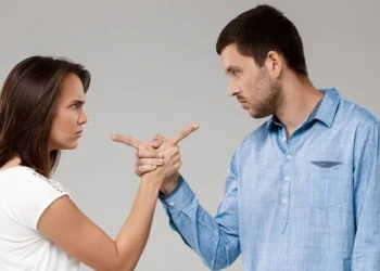 Salah Paham vs Overthinking: Mana yang Bikin Hubungan Rusak?