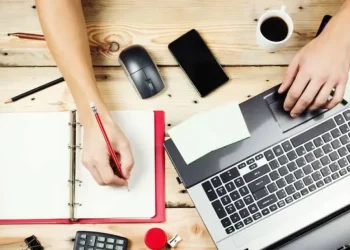 KENAPA BANYAK ANAK MUDA YANG MEMILIH JADI FREELANCER? INI ALASANNYA!