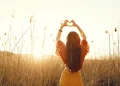 SELF – LOVE JOURNEY: CARA CINTA DIRI TANPA DRAMA & OVERTHINGKING!