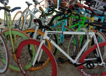 TREND SEPEDA FIXIE YANG KEMBALI DIGEMARI ANAK MUDA