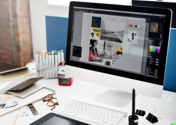 Coding vs Desain Grafis: Mana yang Lebih Menjanjikan?