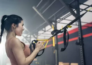 ️‍♂️ Gym vs. Olahraga di Rumah: Mana yang Lebih Efektif untuk Anak Muda?