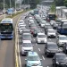 TRANSPORTASI PUBLIK VS KENDARAAN PRIBADI, MANA YANG LEBIH EFEKTIF?