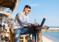 KENAPA BANYAK ANAK MUDA PILIH JADI DIGITAL NOMAD?
