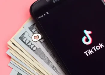 TIKTOK BUKAN CUMA HIBURAN! BEGINI CAR4A MENGHASILKAN UANG DARI TIKTOK
