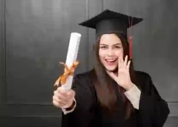 KISAH SUKSES ANAK MUDA YANG BERKARIR DI LUAR NEGERI: GOKIL ABIS!