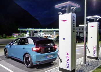 MOBIL LISTRIK: WORTH IT ATAU MASIH MAHAL?