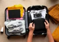 BARANG WAJIB BAWA SAAT TRAVELING BIAR GAK REPOT!