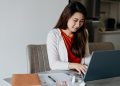NULIS ARTIKEL BISA JADI SIDE HUSTLE? INI CARANYA!