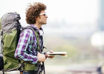 Komunitas Traveling: Backpacker vs. Luxury Travel