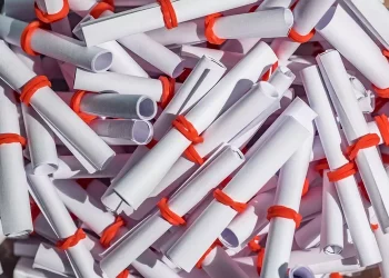 DUNIA TANPA KERTAS: BISA GAK SIH KITA 100% DIGITAL?