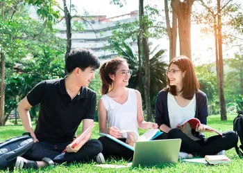 Introvert, Ekstrovert, atau Ambivert? Cara Masing-Masing Kepribadian Menjaga Kesehatan Mental!