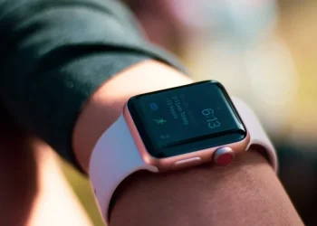 TEKNOLOGI WEARABLE: DARI SMARTWATCH KE SMART GLASES!