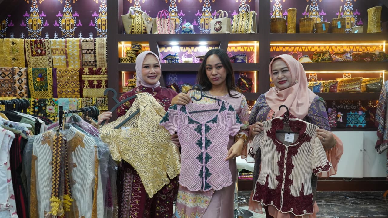 Kriyanusa 2026 Jadi Panggung Wastra Lampung Selatan, Zita Anjani Dorong Perajin Naik Kelas