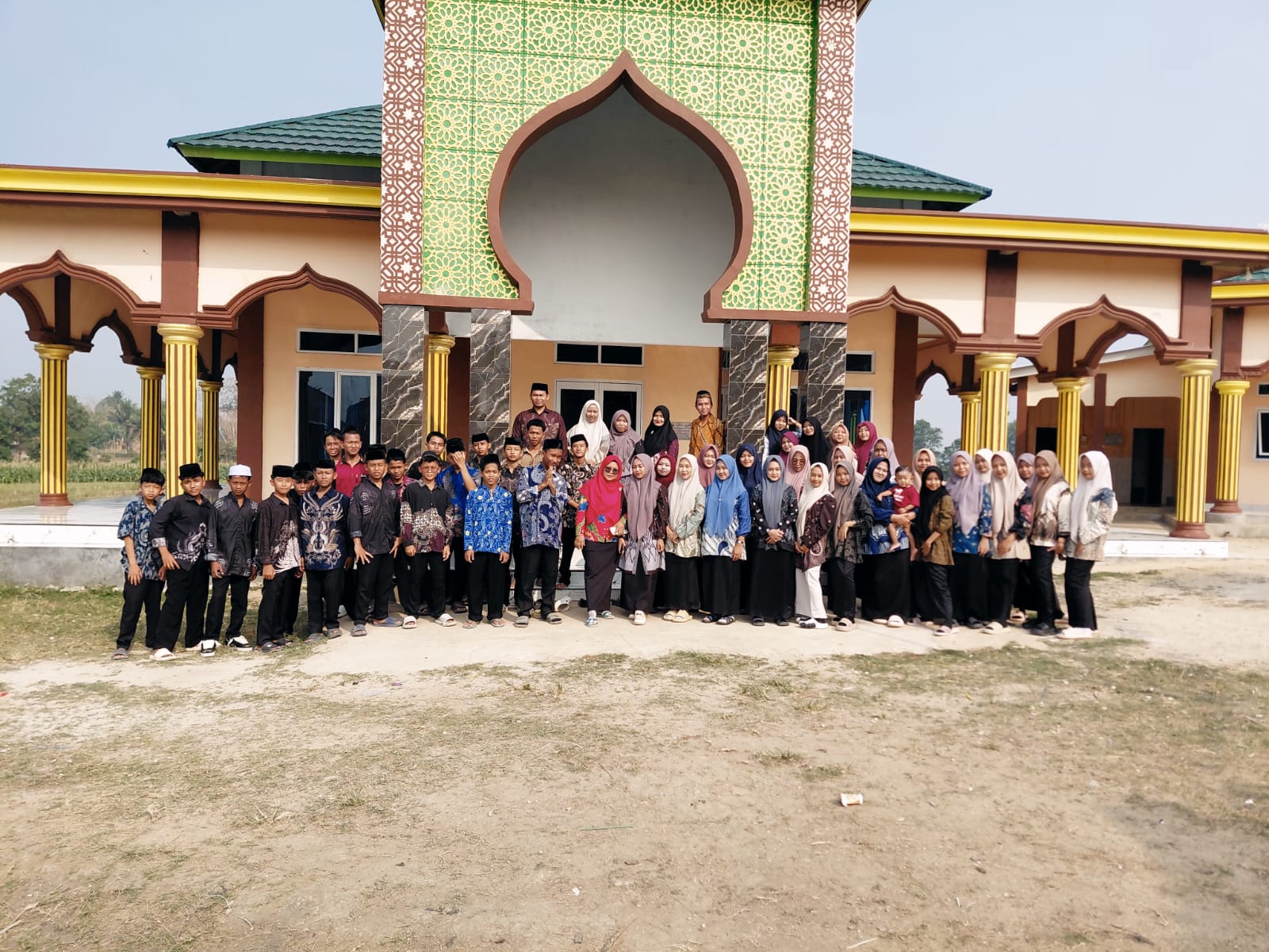 Generasi Muda dan Batik, SMK Mathla’un Nur Dorong Budaya Tak Berhenti Jadi Seremonial
